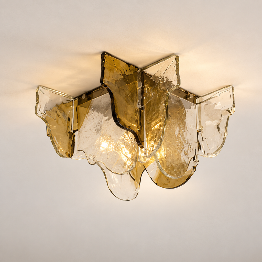 plafonnier-ambre — verre ambré et transparent, vue en contre-plongée