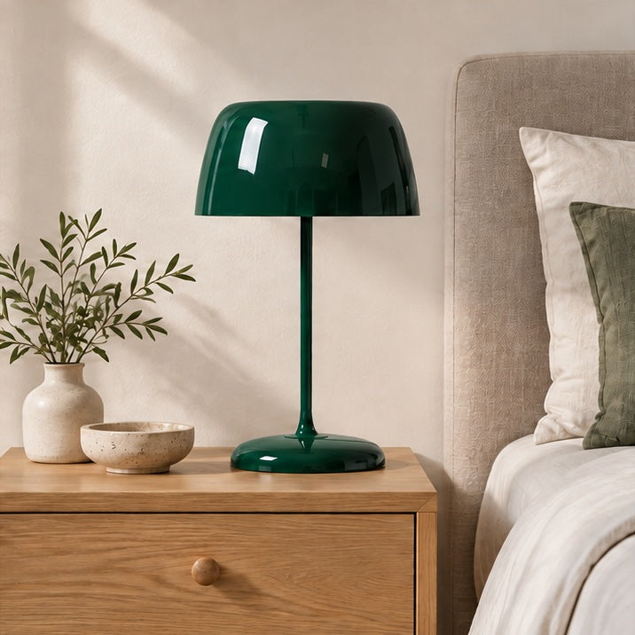Lampe de table rétro — Abat-jour coloré — chambre — mise en scène illustrative 2