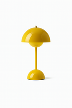 Solinette, lampe champignon jaune, vue entière sur fond blanc