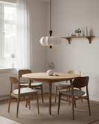 Suspension Nolune blanche dans un intérieur lumineux
