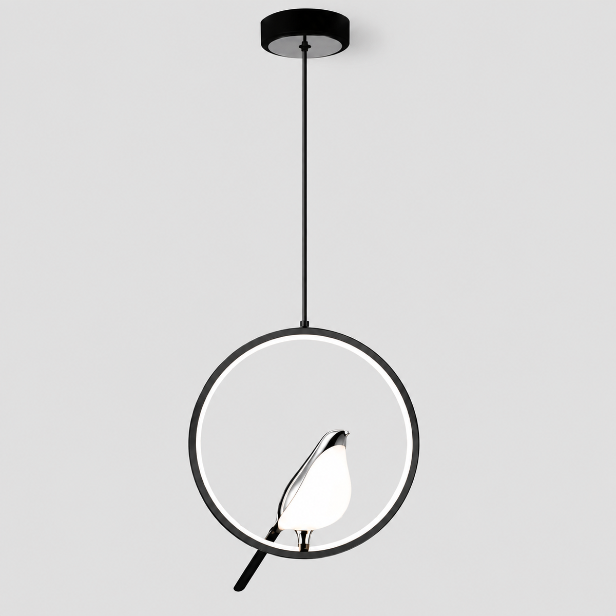 Suspension oiseau rond noir argente — visuel reconstitué d’après les références