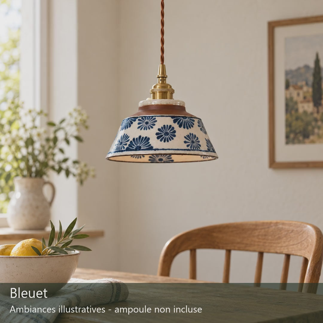 Bleuet — montage de deux décors créés à partir des références du modèle, 8 secondes, sans son. Aucune démonstration de fonctionnement.