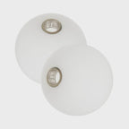 Duo Globe — deux globes en verre seuls et détail de leur ouverture filetée. Présentation photographique de 12 secondes, sans son. Globes vendus seuls.