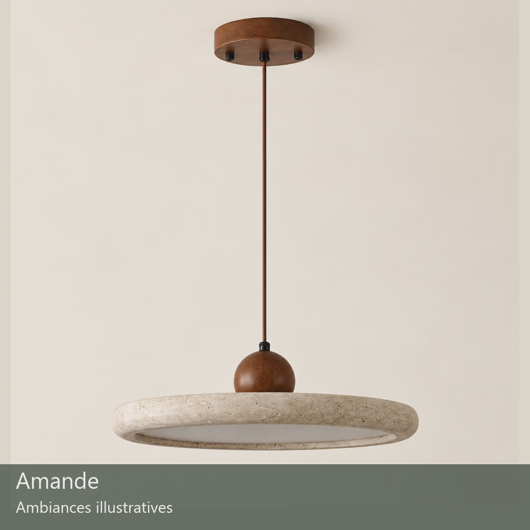 Amande — montage de deux décors créés à partir des références du modèle, 8 secondes, sans son. Aucune démonstration de fonctionnement.