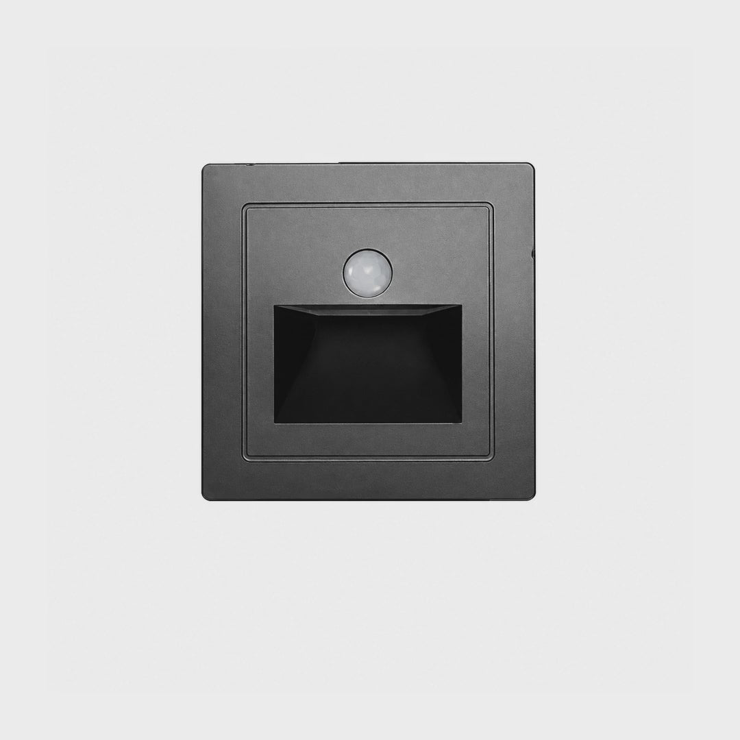 Palier — façades avec capteur, finitions noire, blanche, argentée et dorée. Présentation photographique de 12 secondes, sans son.