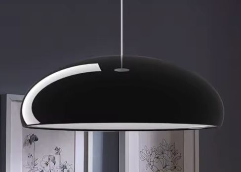 Suspension en dôme noir