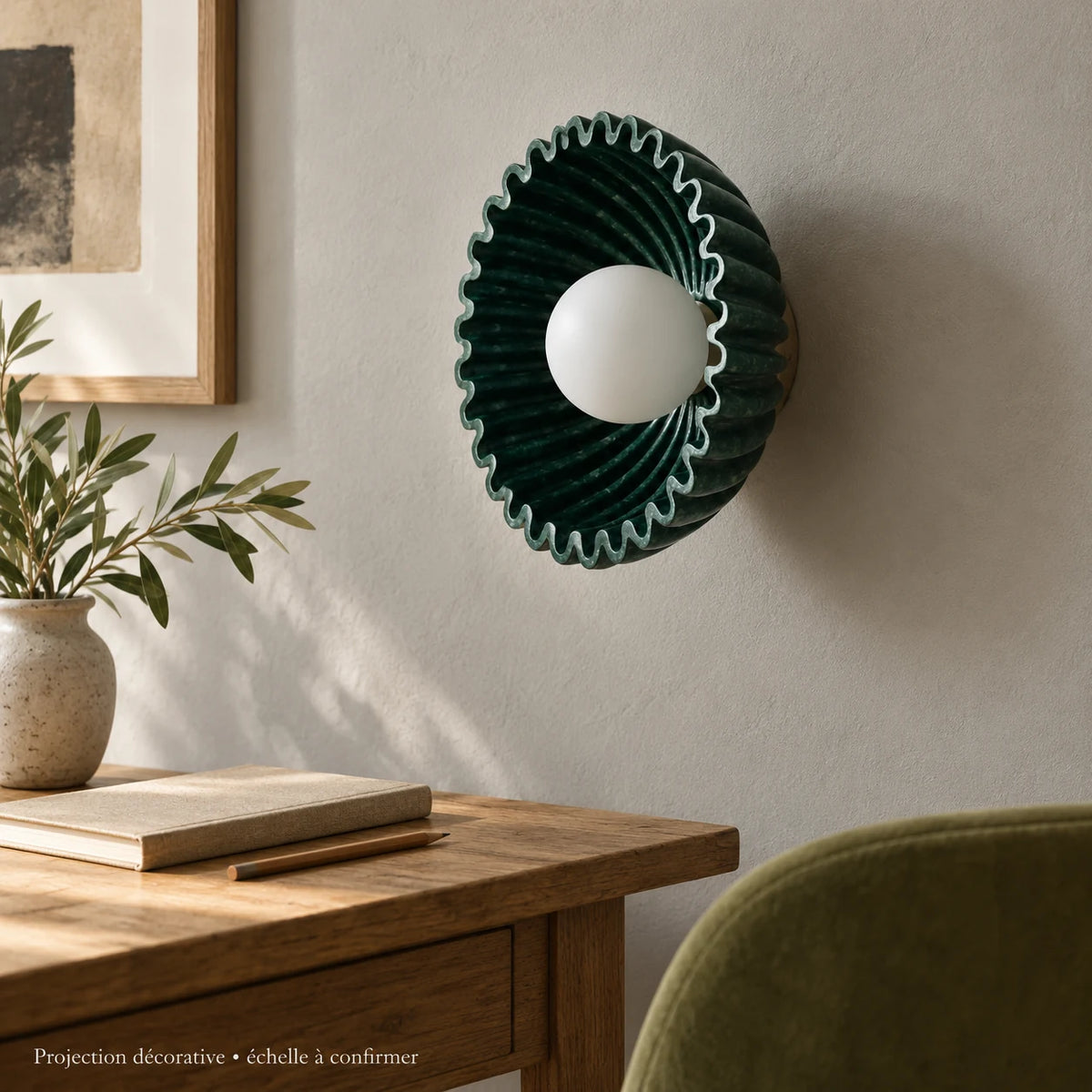 Volute — Projection au-dessus d’un bureau. Création illustrative fondée sur les références du modèle ; décor non inclus. Échelle illustrative, dimensions exactes à confirmer.